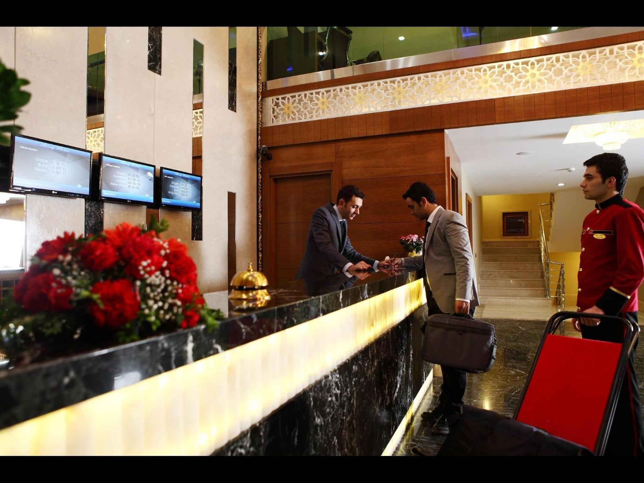 Revag Palace Hotel 7/60