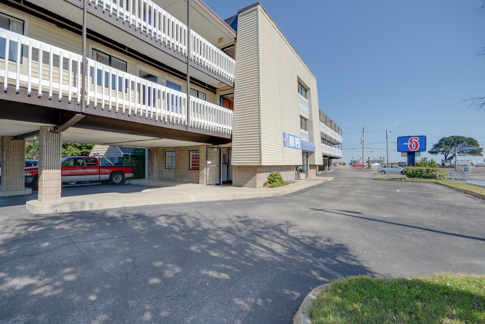 Budget Inn Norfolk Va 30/42