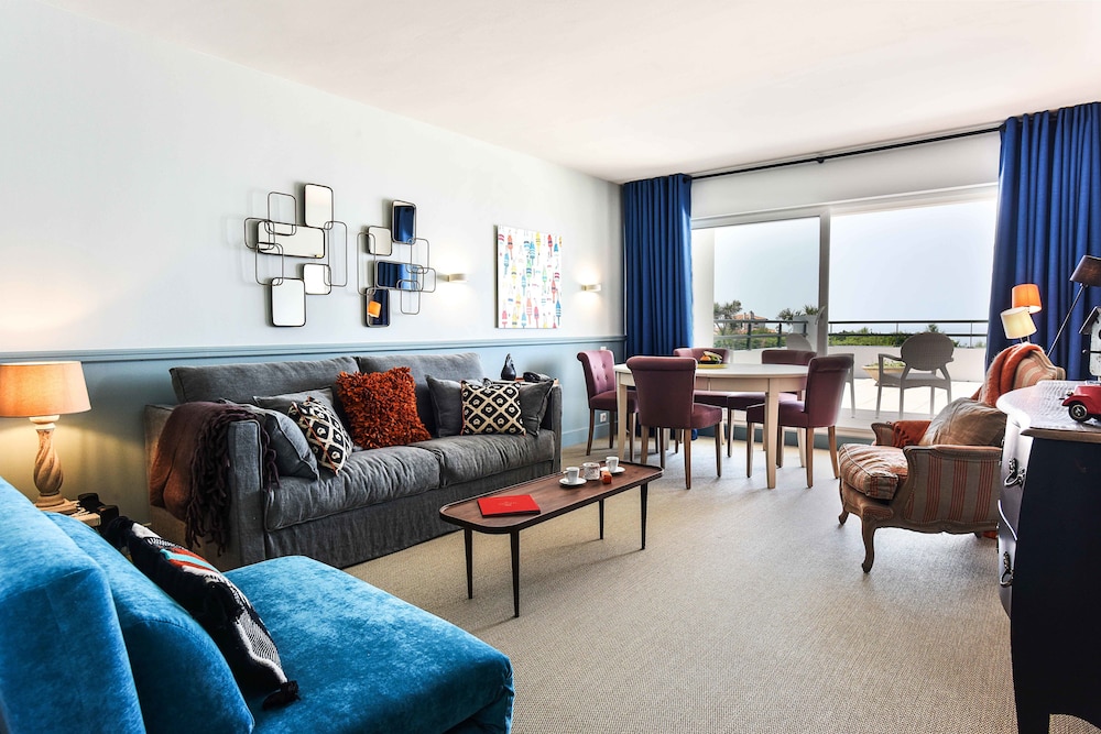 Hotel La Reserve 43/77