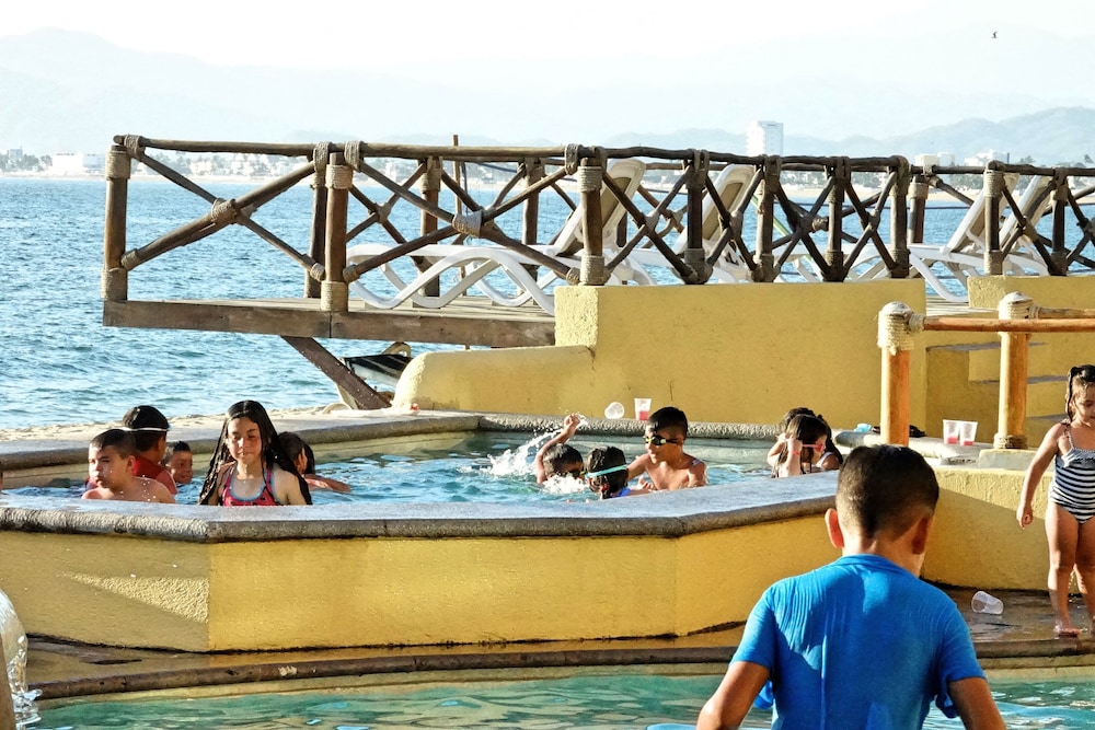 Marina Puerto Dorado Hotel 16/40