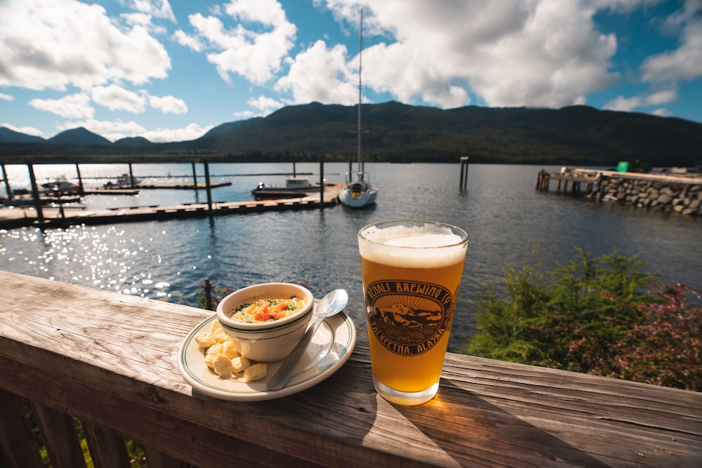 The Ketch Inn and Marina 47/65