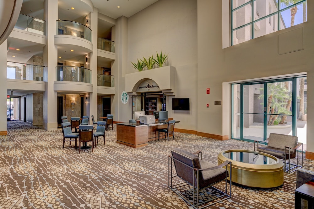 Hilton Phoenix Airport 33/56