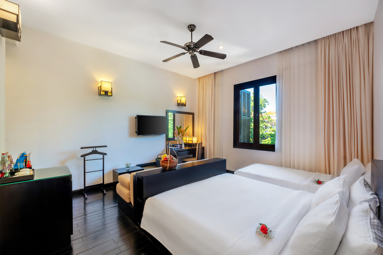 Premium, Garden or City View