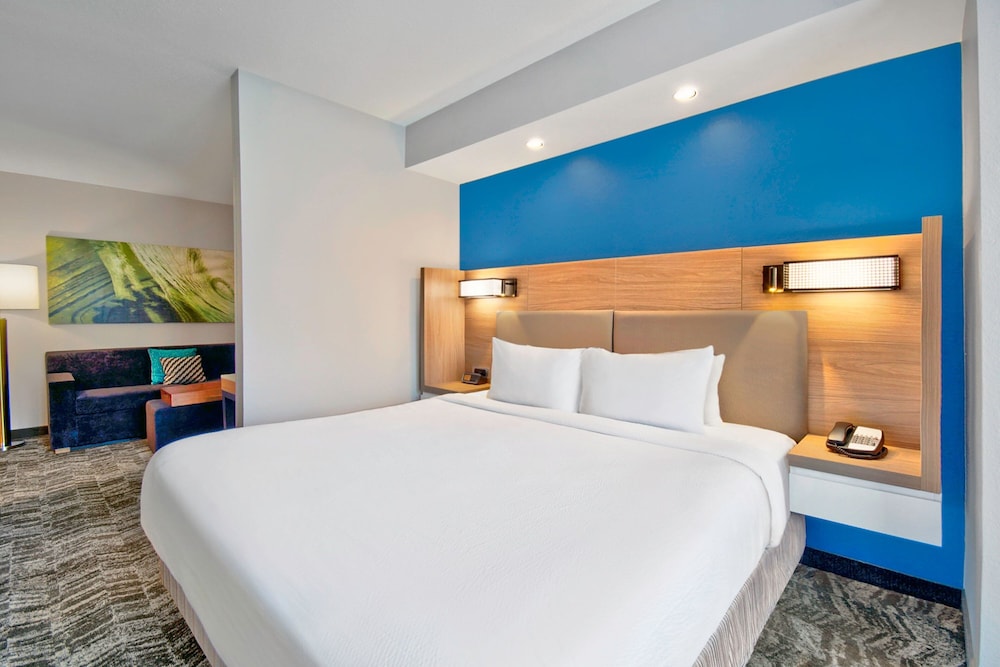 SUITE, MULTIPLE BEDS, ACCESSIBLE
