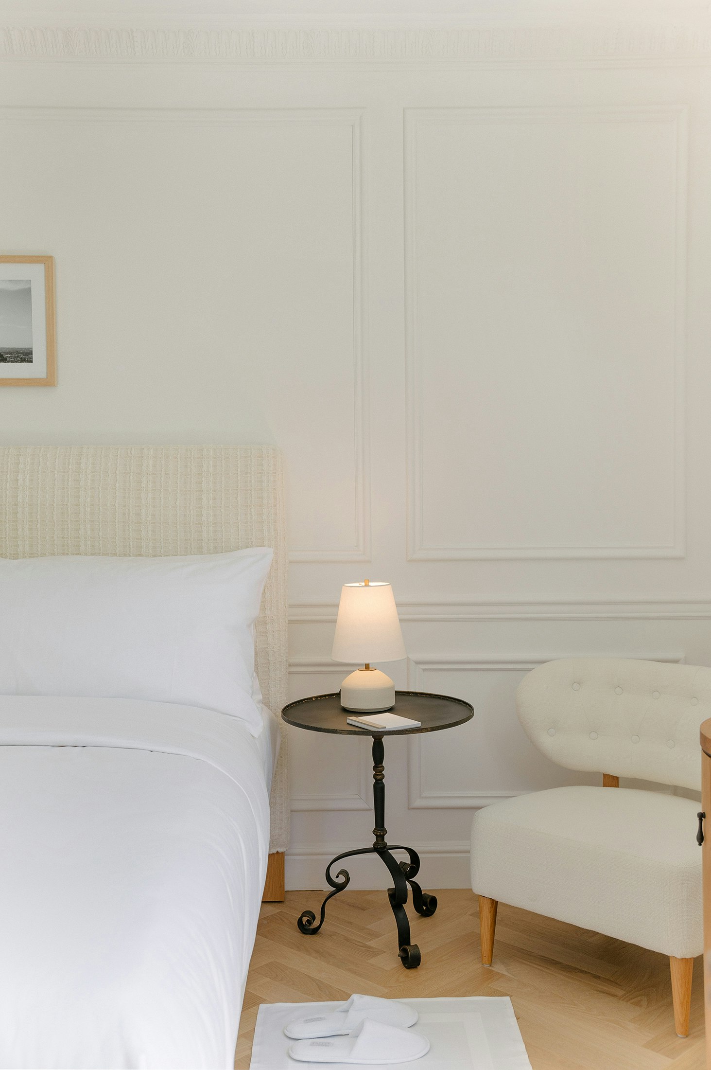Cara Hotel 1/4