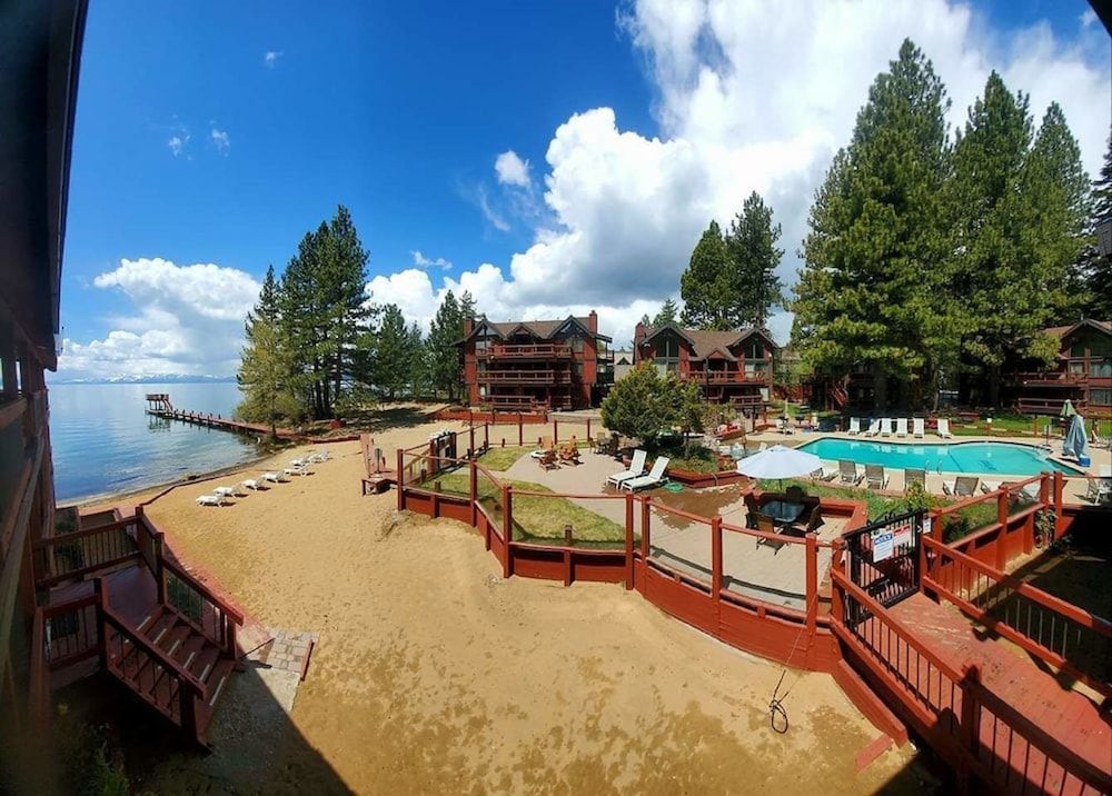 Edgelake Beach Club 44/50