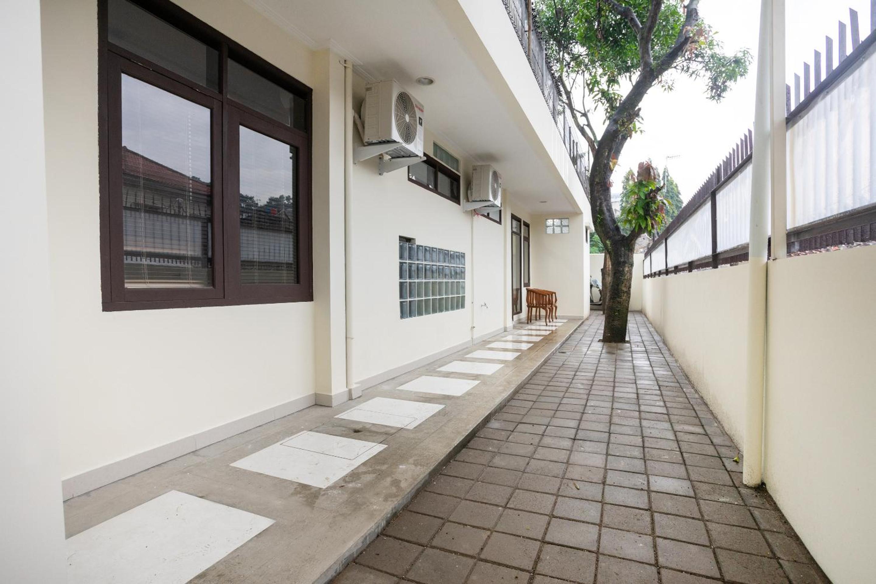Hotel O Hegarbudhi Residence 3/49