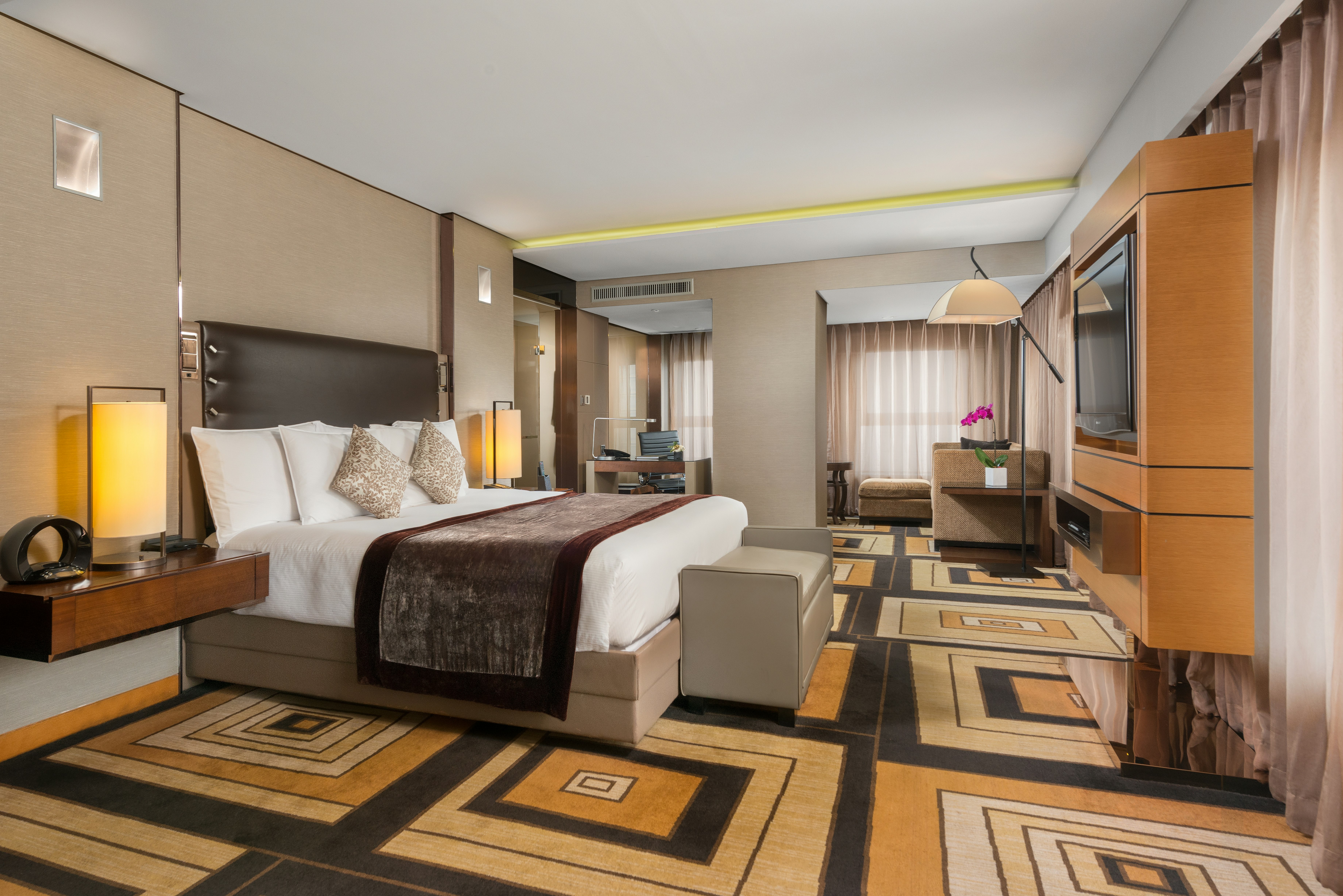 LIFESTYLE, EXECUTIVE, SUITE