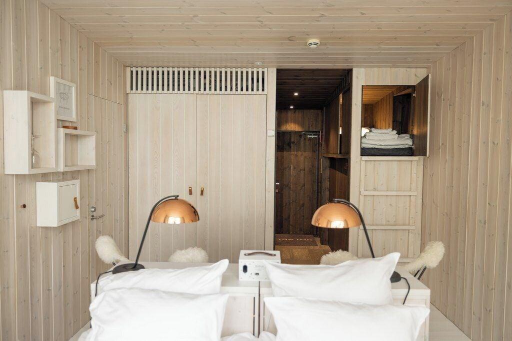Arctic, Tree House, Suite, Double Bed, with Extra Bed, with View