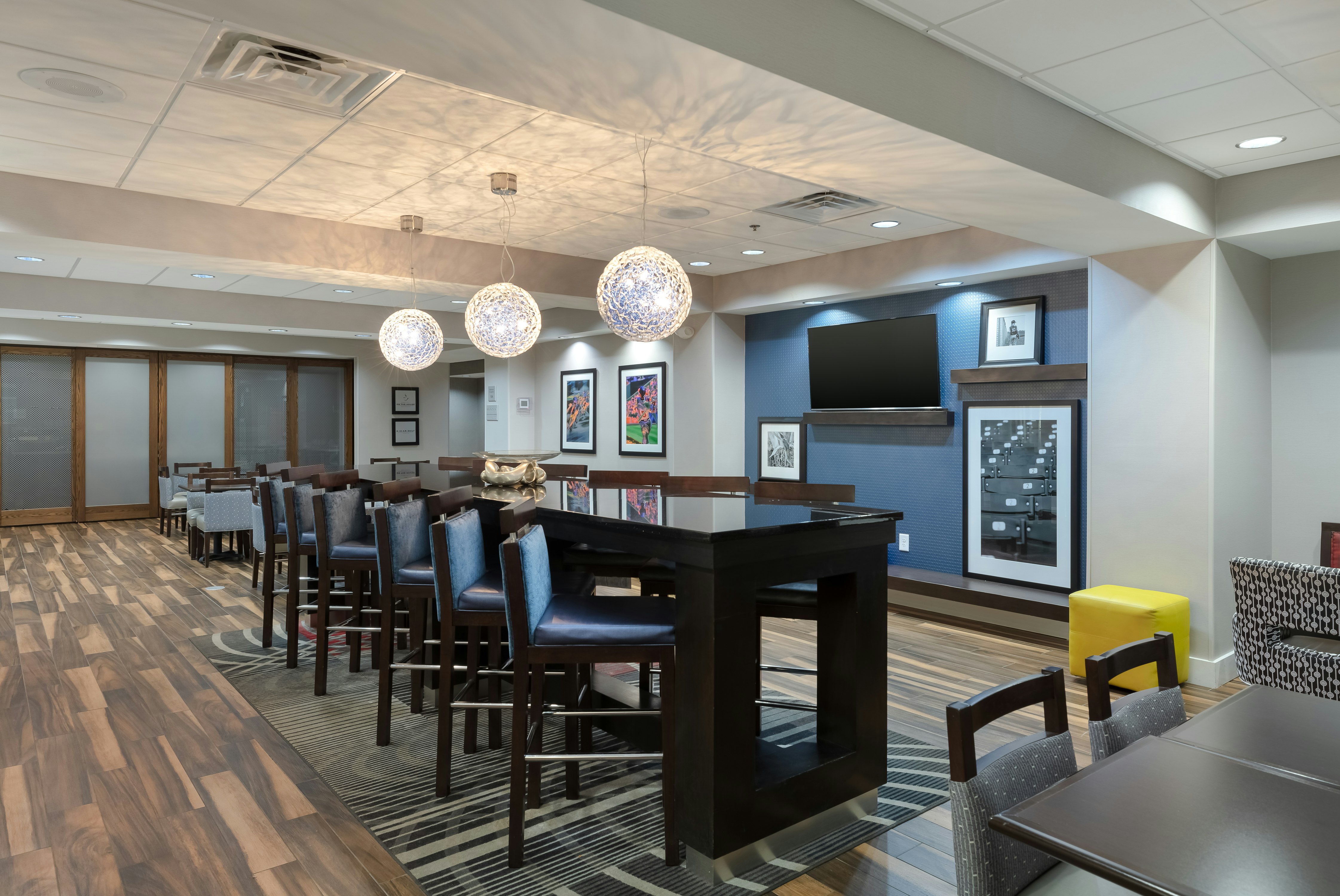 Hampton Inn Emersonlakepoint Ga 39/55