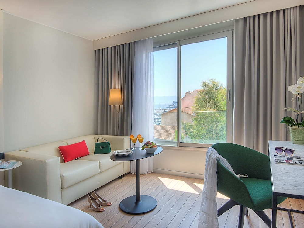 Mercure Ajaccio Centre 42/76