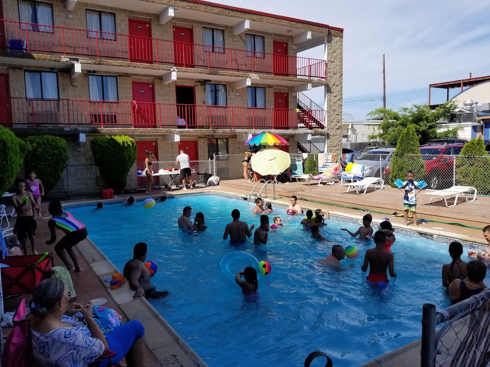 Cloud 9 Inn 22/29