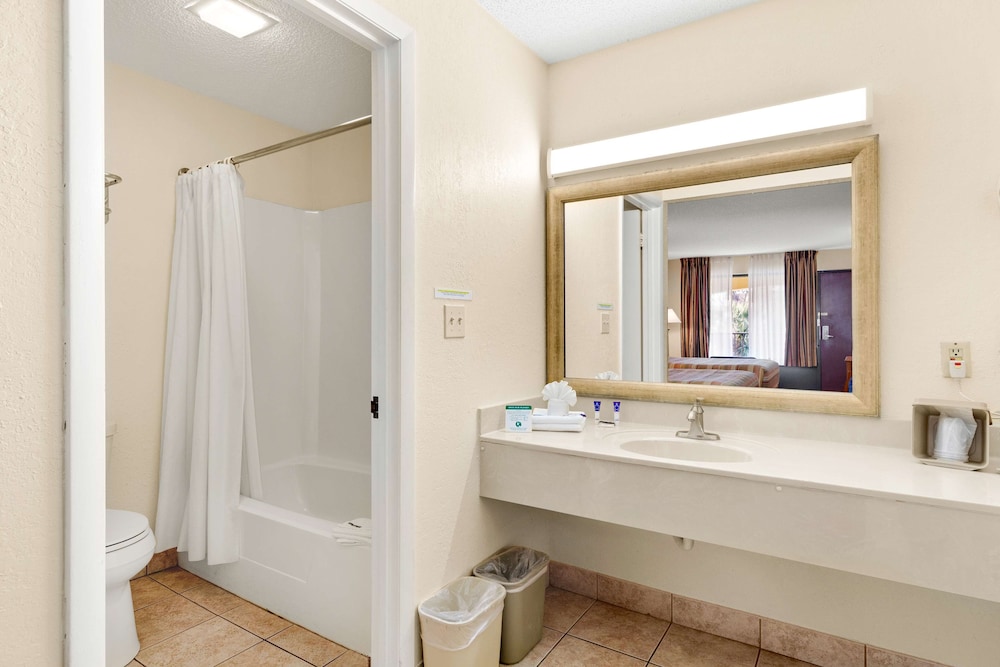 Americas Best Value Inn - Ocean Inn 20/27