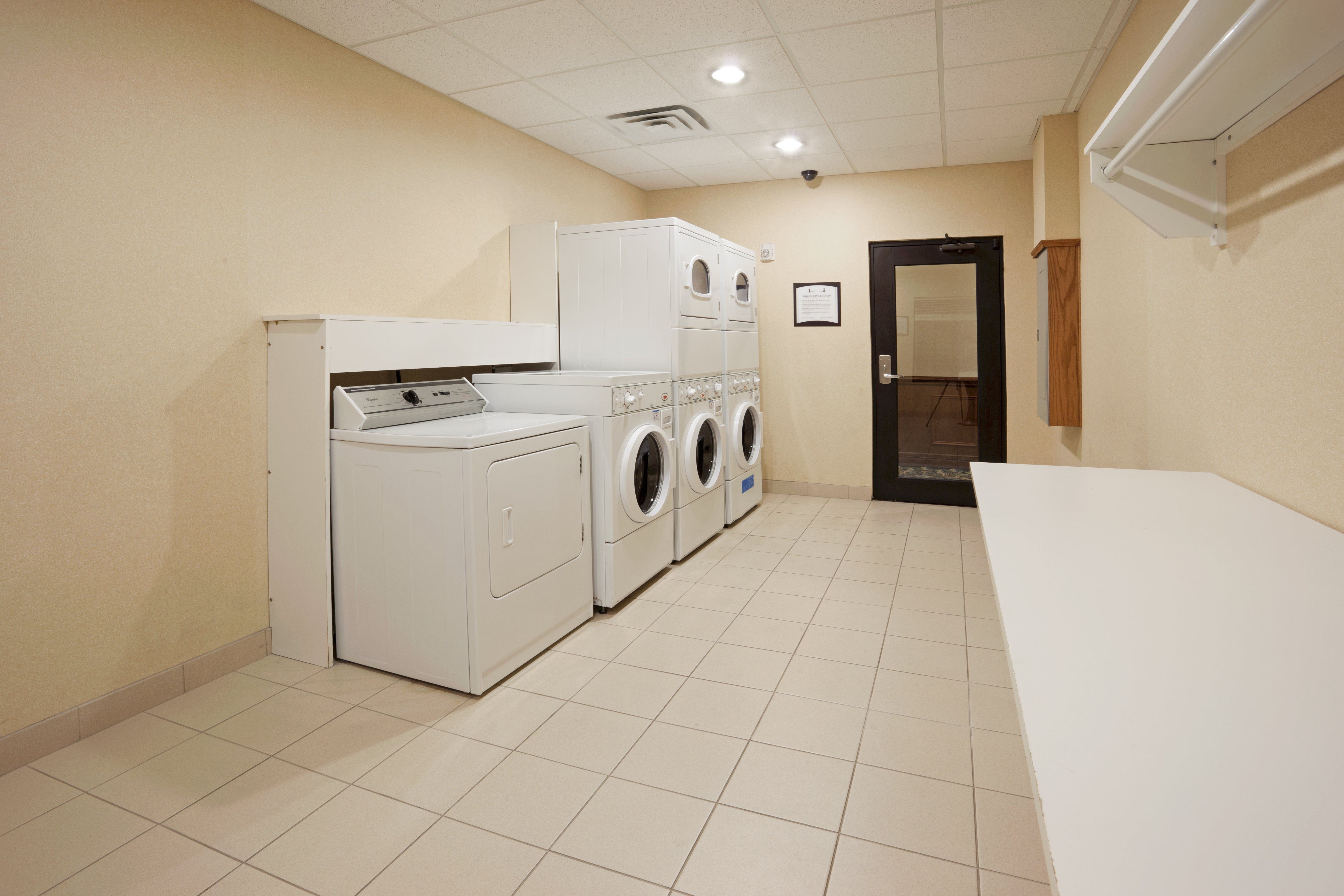 Staybridge Suites Corpus Christi 12/68