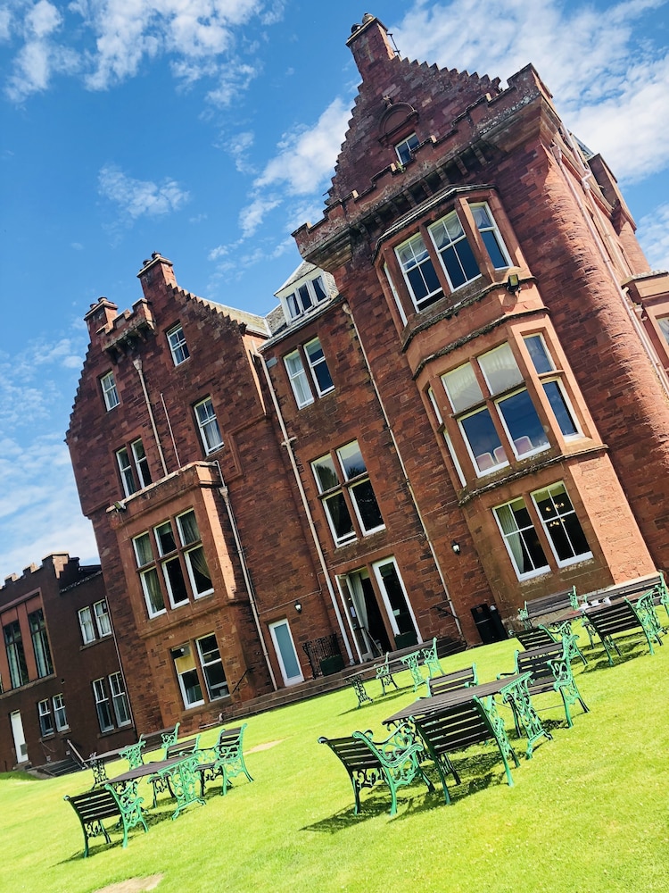 DRYBURGH ABBEY HOTEL 67/72