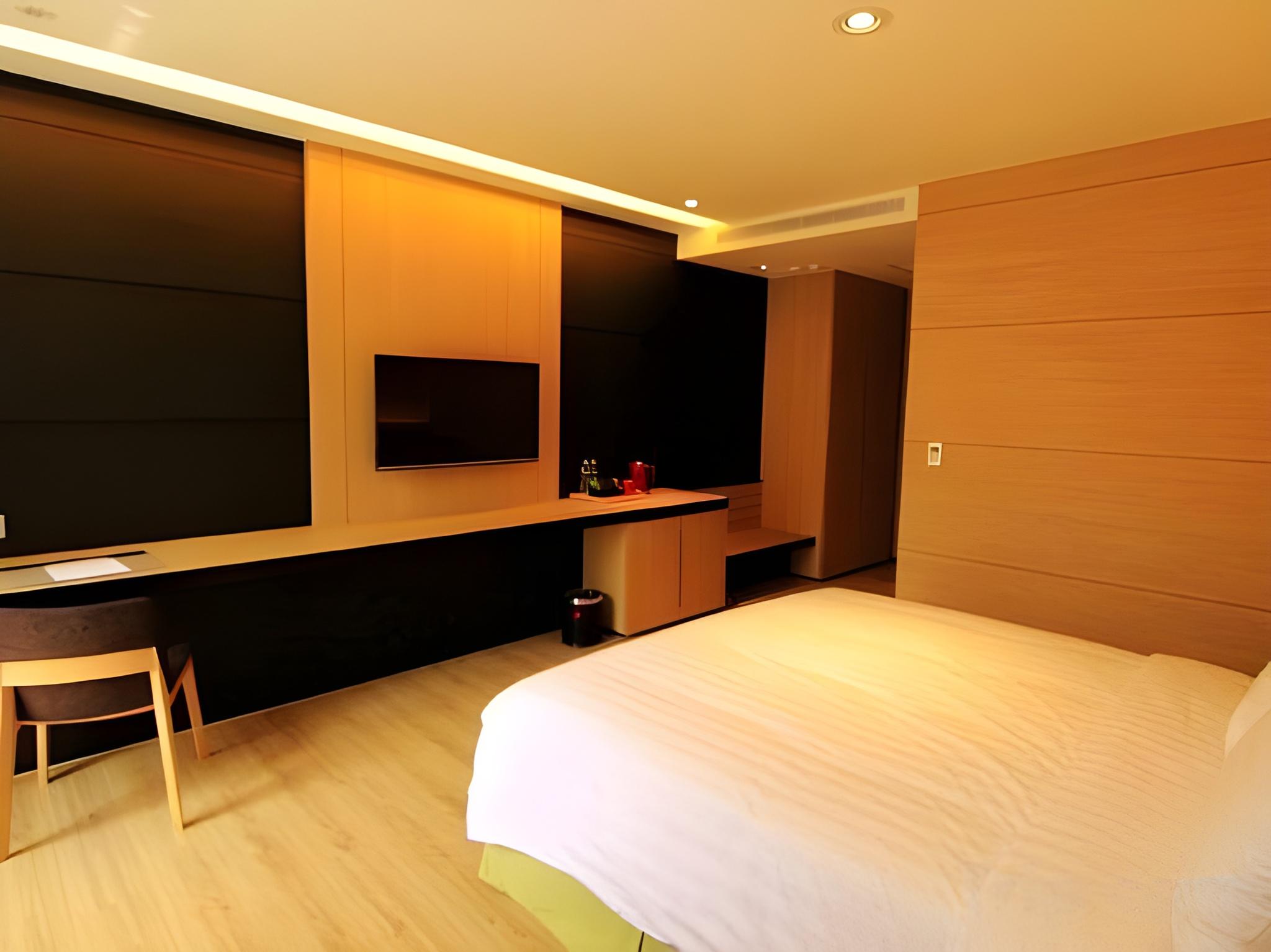 Bamboo, Twin Beds