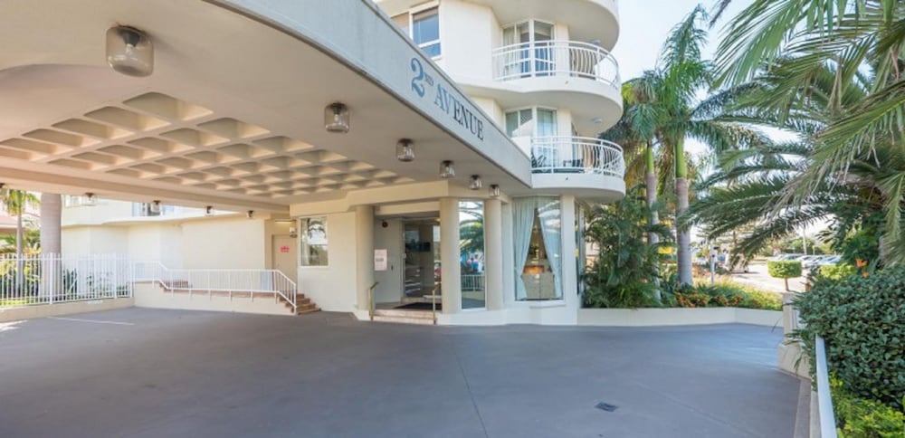 2ND AVENUE BEACHSIDE APARTMENTS 3/73