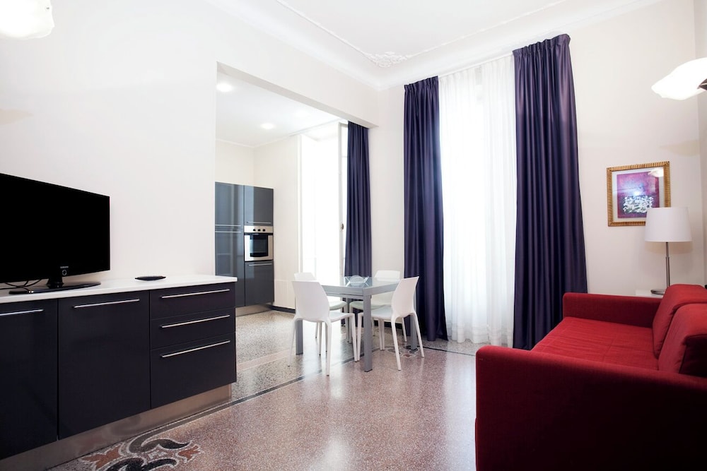 Hotel Dei Fiori 36/50