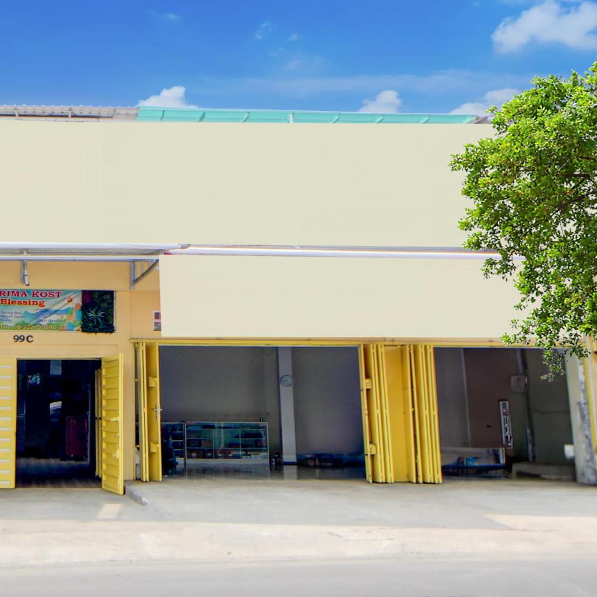 Hotel O Alun-Alun Purwokerto Near Gor Satria Purwokerto Formerly Guest House Blessing