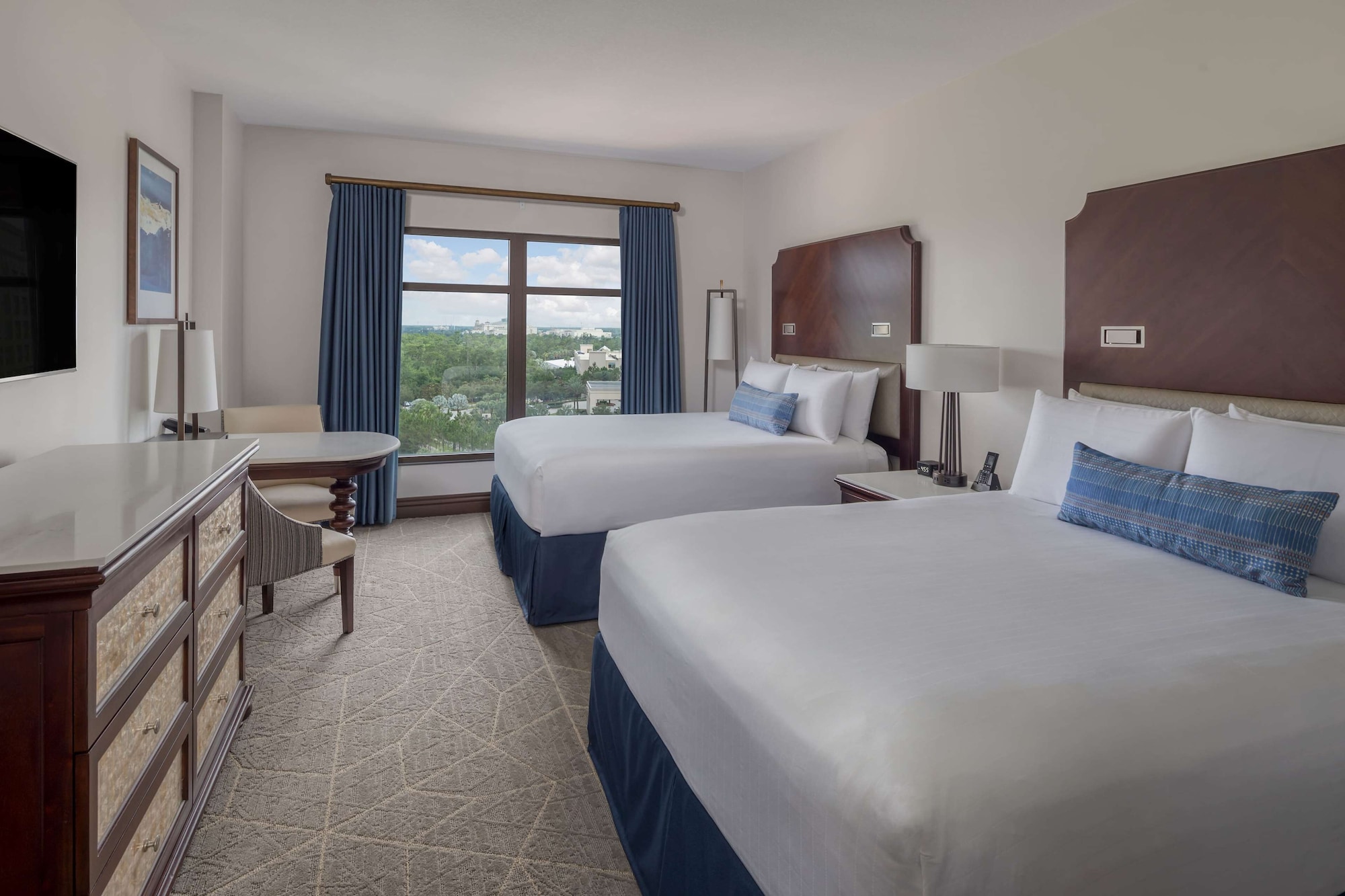 ROOM, 2 QUEEN BEDS, LAKE VIEW, BALCONY