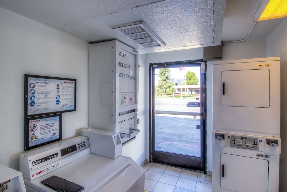 Motel6 Redding, CA - North 19/36