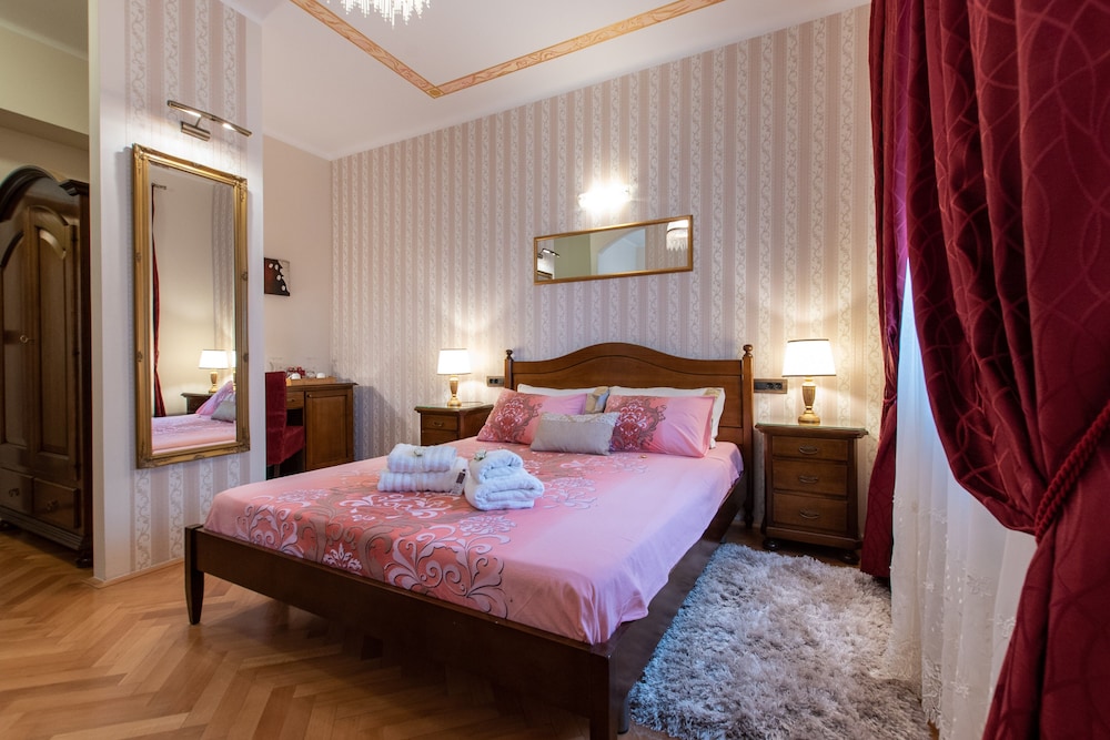 Unique Luxury Rooms 25/66