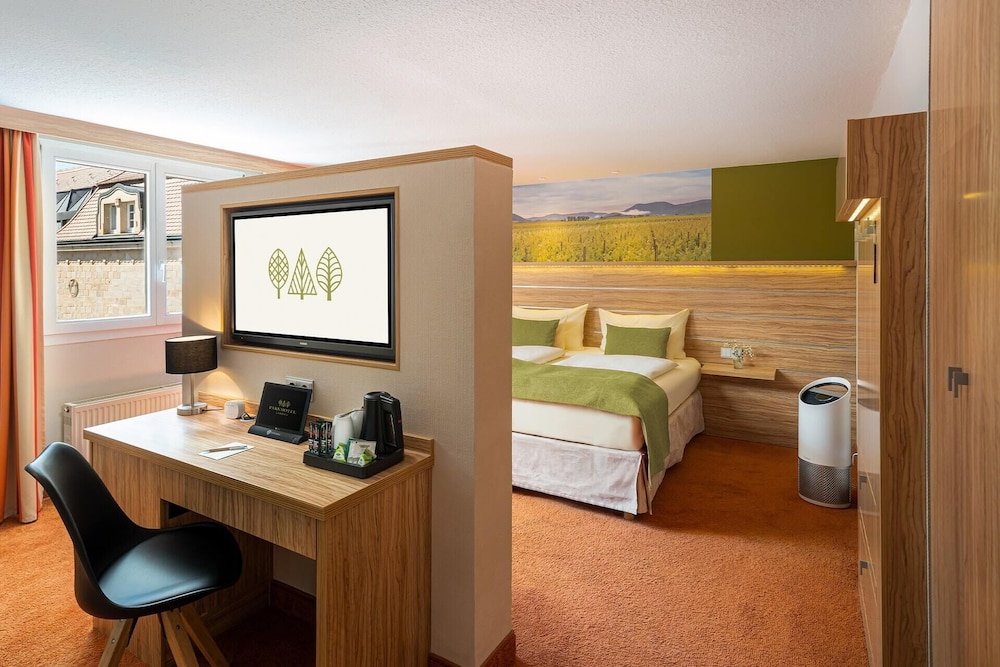 Parkhotel Landau 45/50