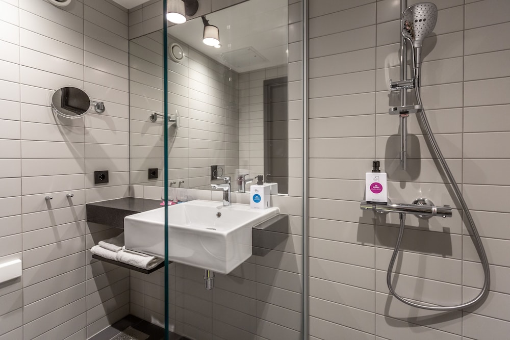 Quality Hotel River Station 64/65