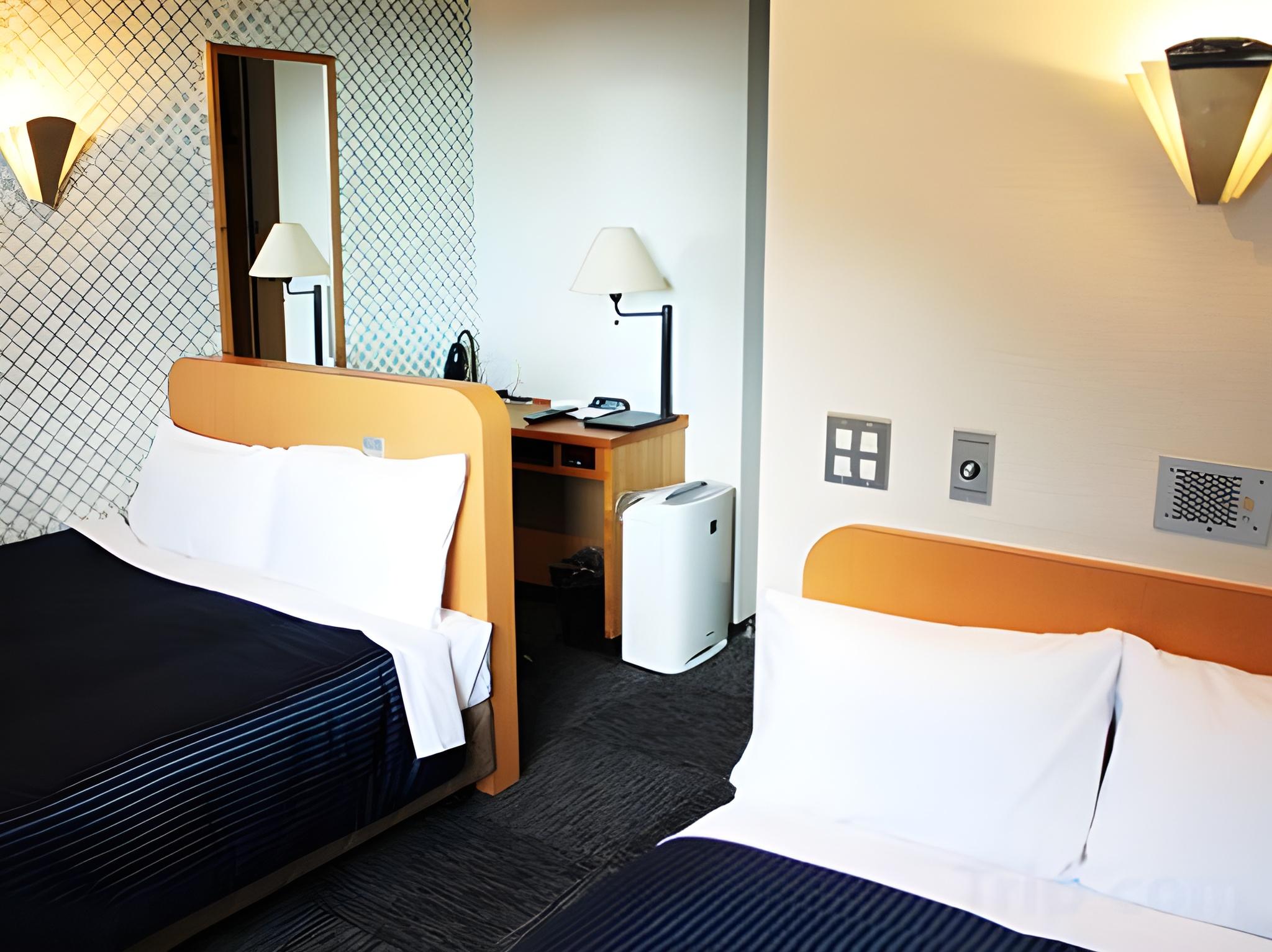 Semi Room, 2 Semi Double Beds