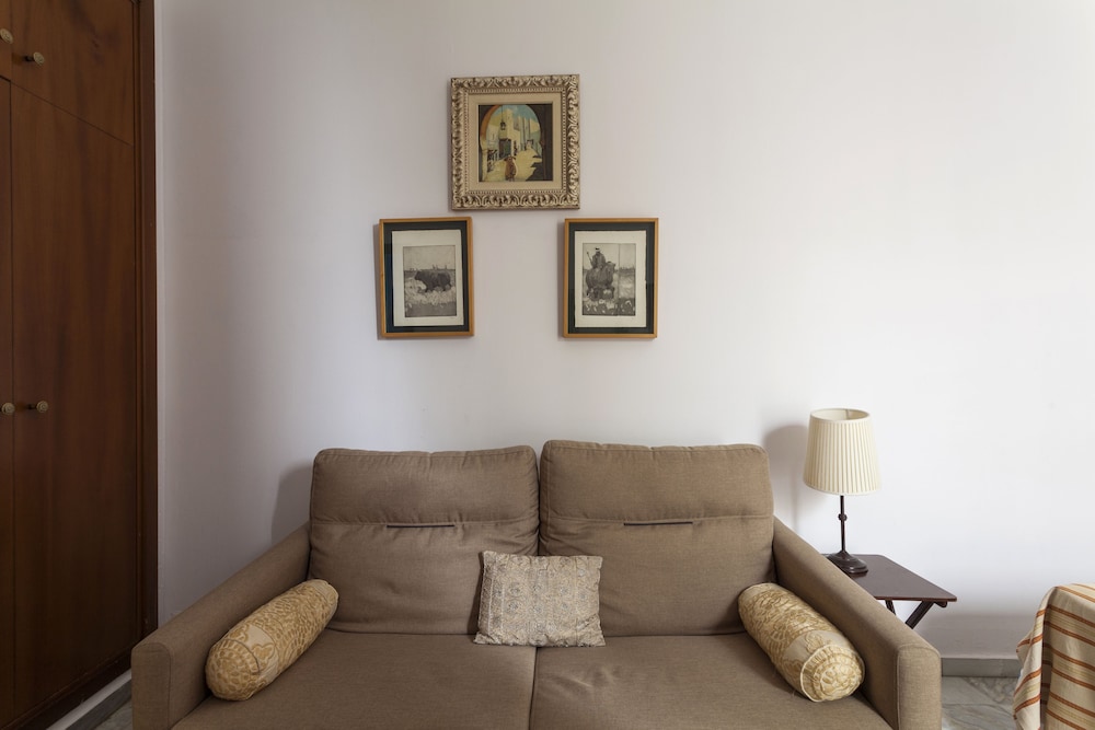 La Casa Del Maestro Boutique 24/50