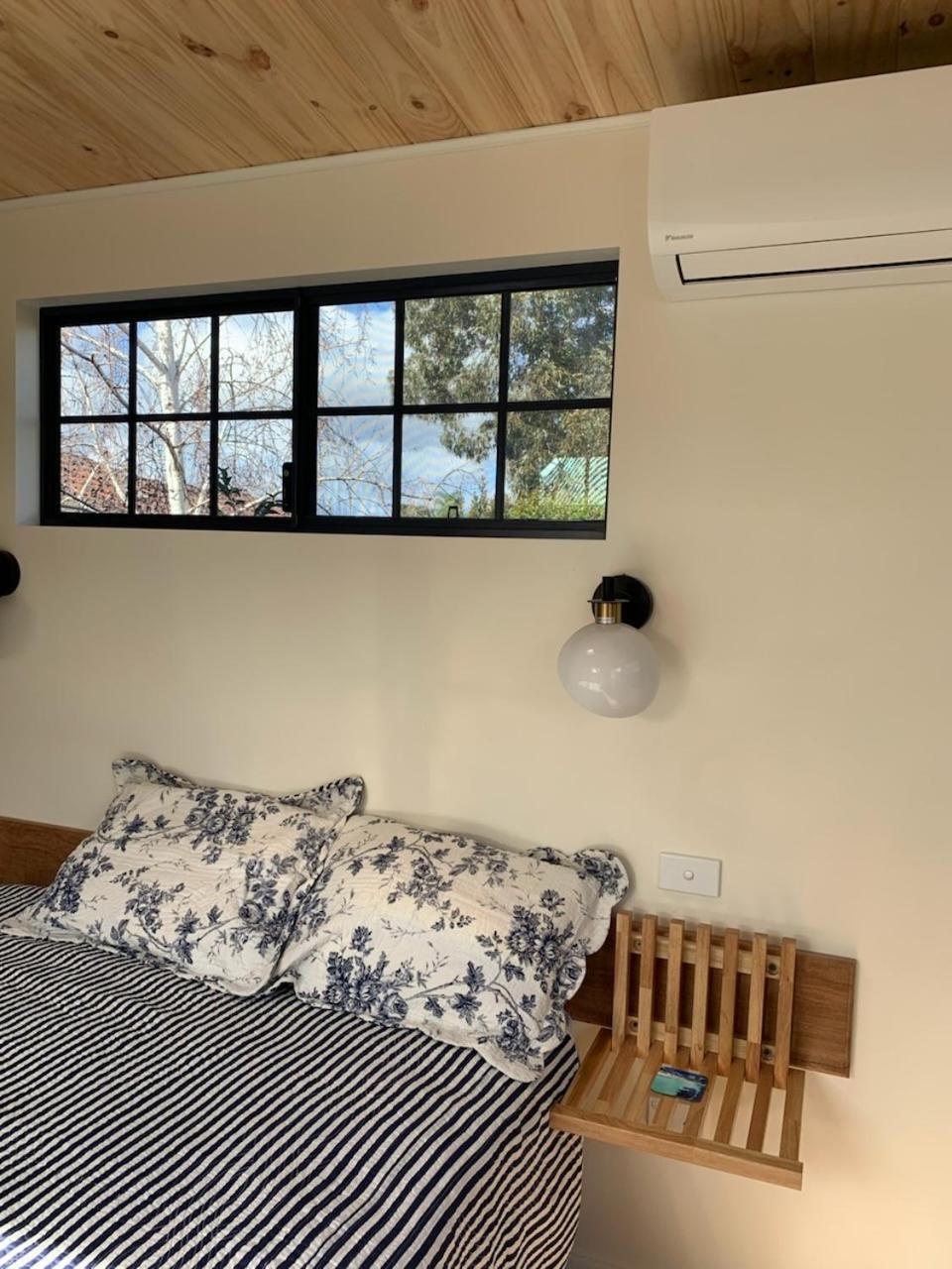 FOREST RETREAT BED AND BREAKFAST 4/9