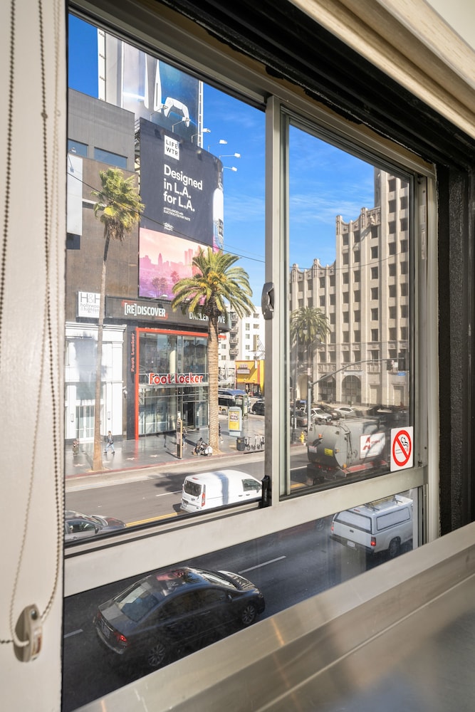 Samesun Hollywood (formerly Walk of Fame Hostel) 41/50