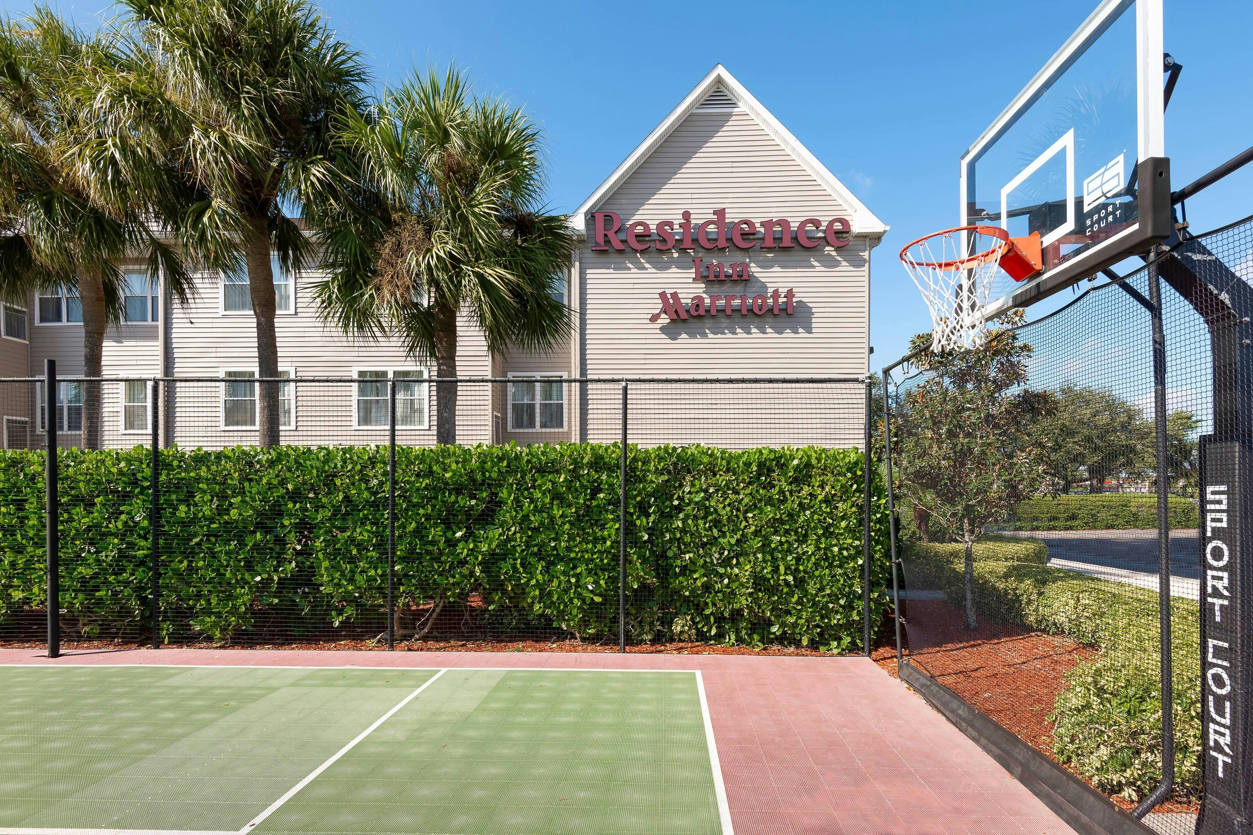 Residence Inn by Marriott Fort Myers 4/10