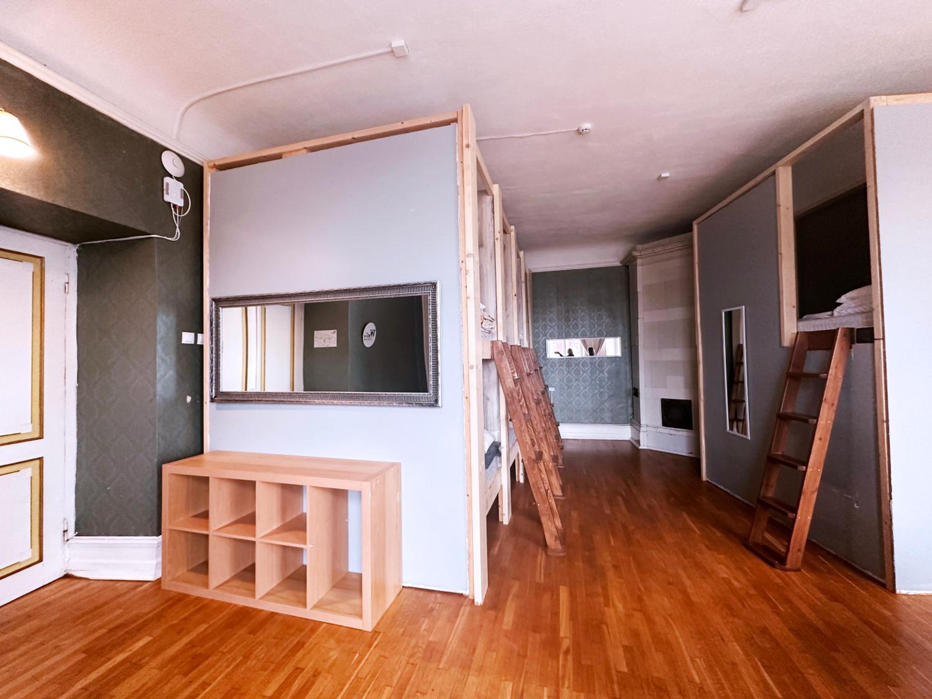 Mixed Dorm, 10 Beds