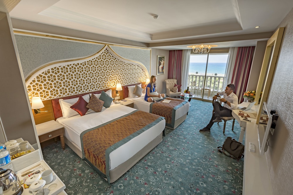 Royal Taj Mahal Hotel 14/50