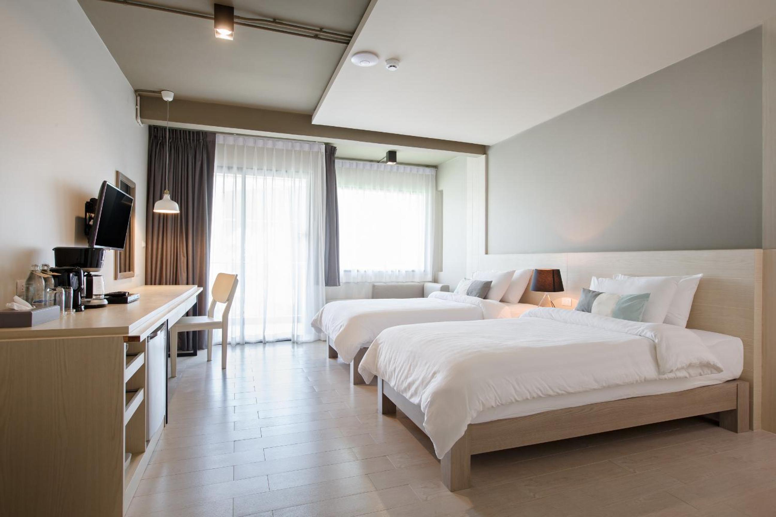 Premier, Double or Twin Bed