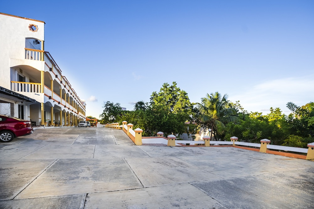 Capital O Oxtankah Chetumal Bay 24/35
