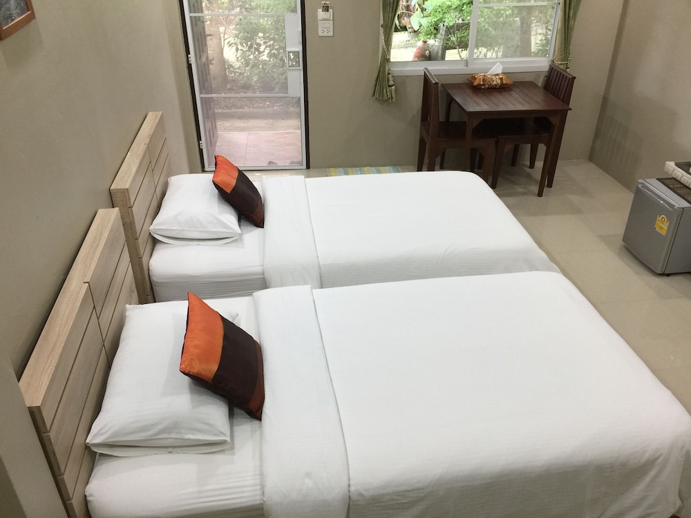 Q Zone Boutique 11/55