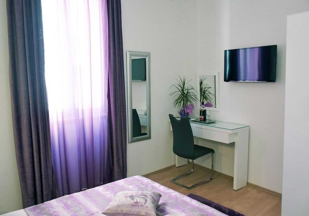 Kuzma Rooms 27/69