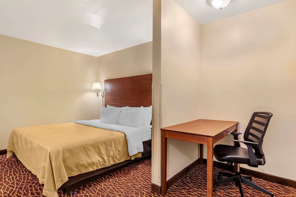 Quality Inn Marietta near Dobbins ARB 36/37
