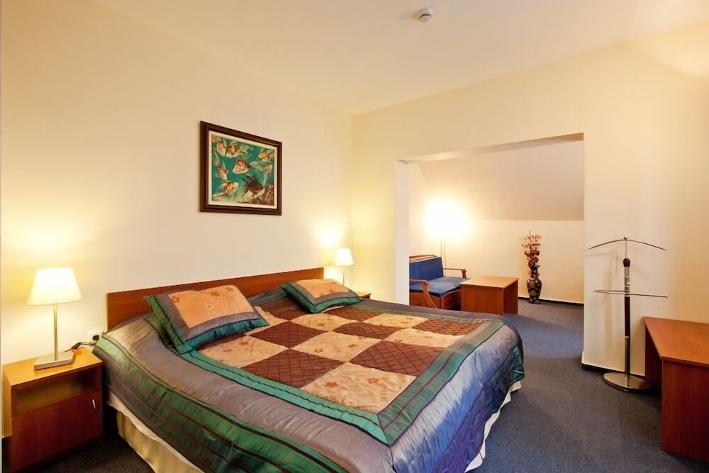 Hotel Cheap 6/34