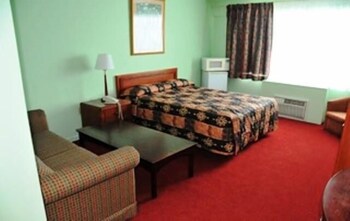 Lively Inn & Suites 25/61