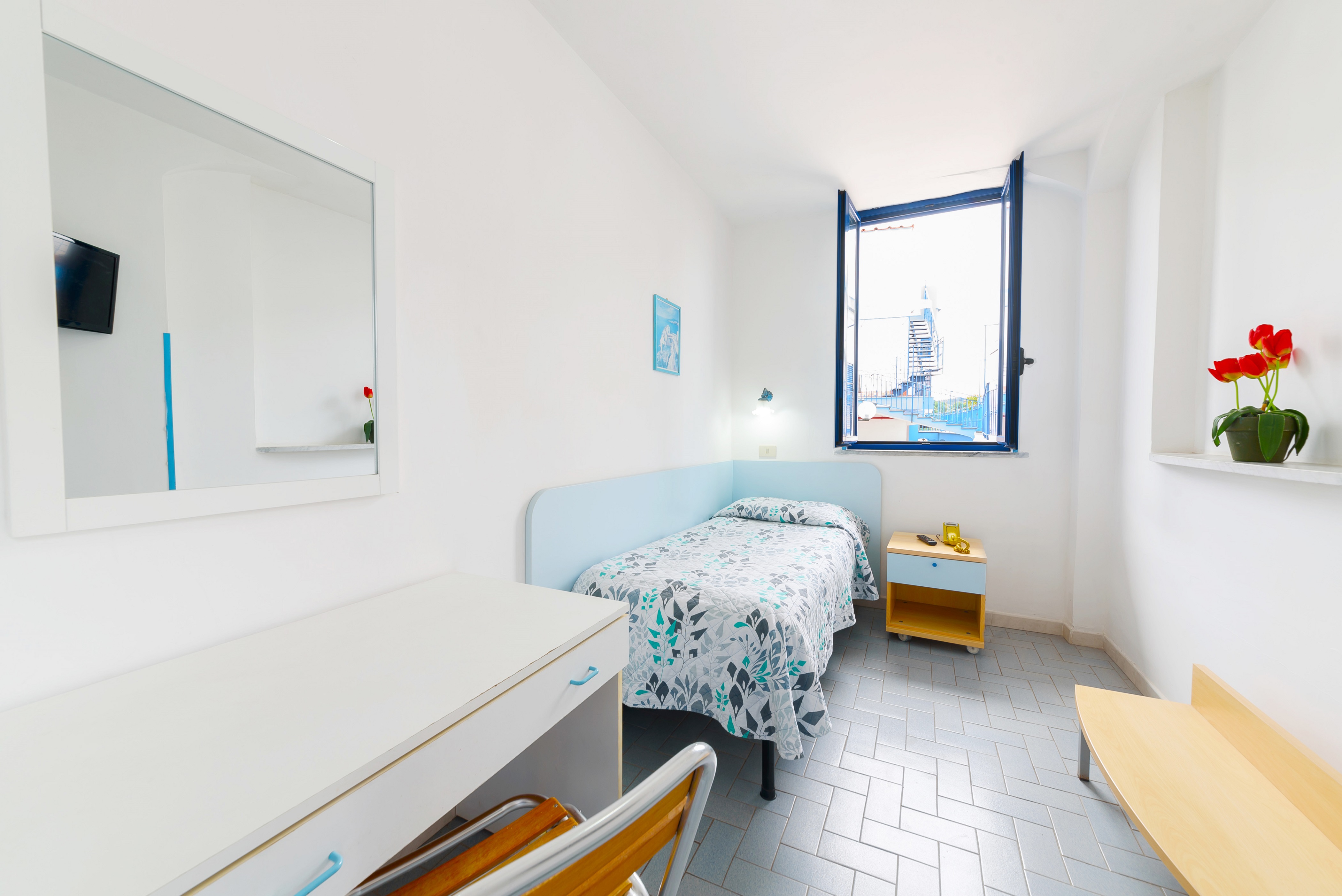 Room, Single