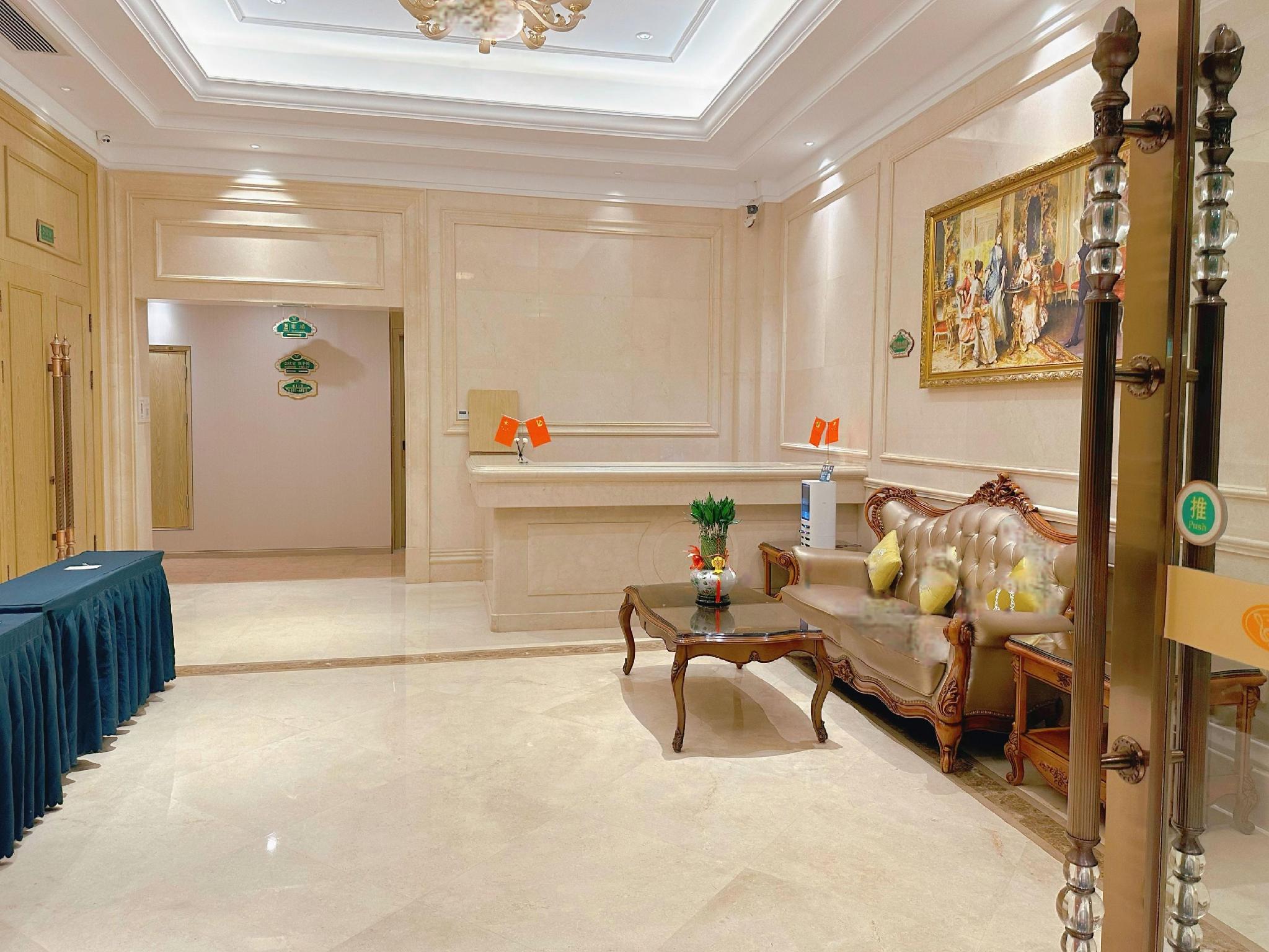 Vienna Hotel (Shenzhen Pingshan Longtian Small Town) 33/53