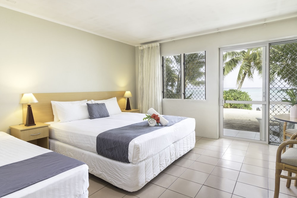 Moana Sands Beachfront Hotel 24/58