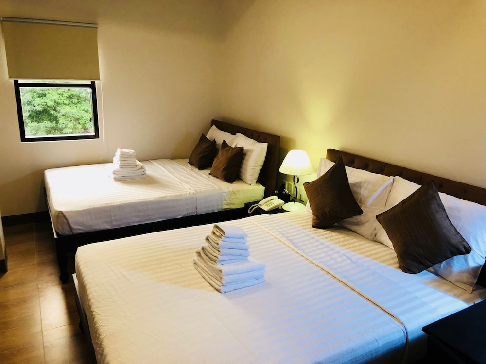 Achievers Airport Hotel 12/46