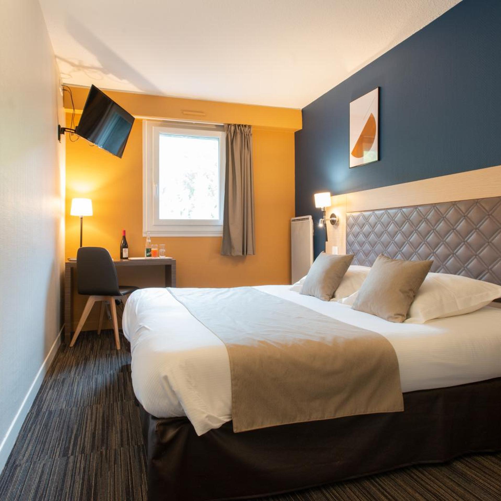 Room, Double Bed