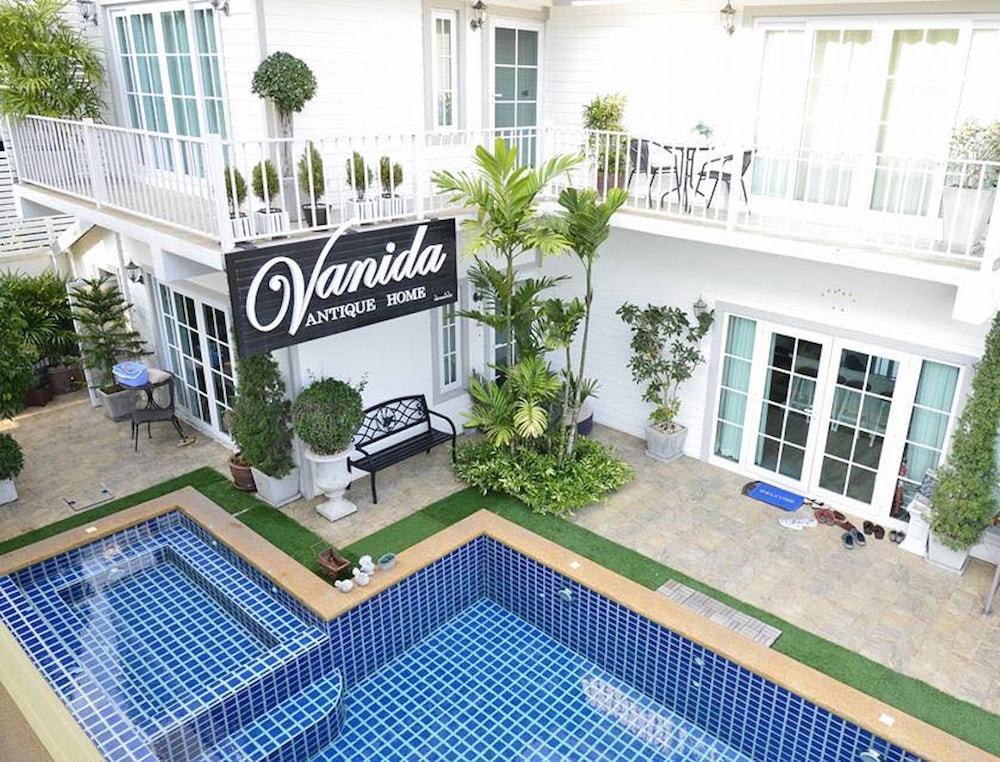 Vanida Antique Home 11/27