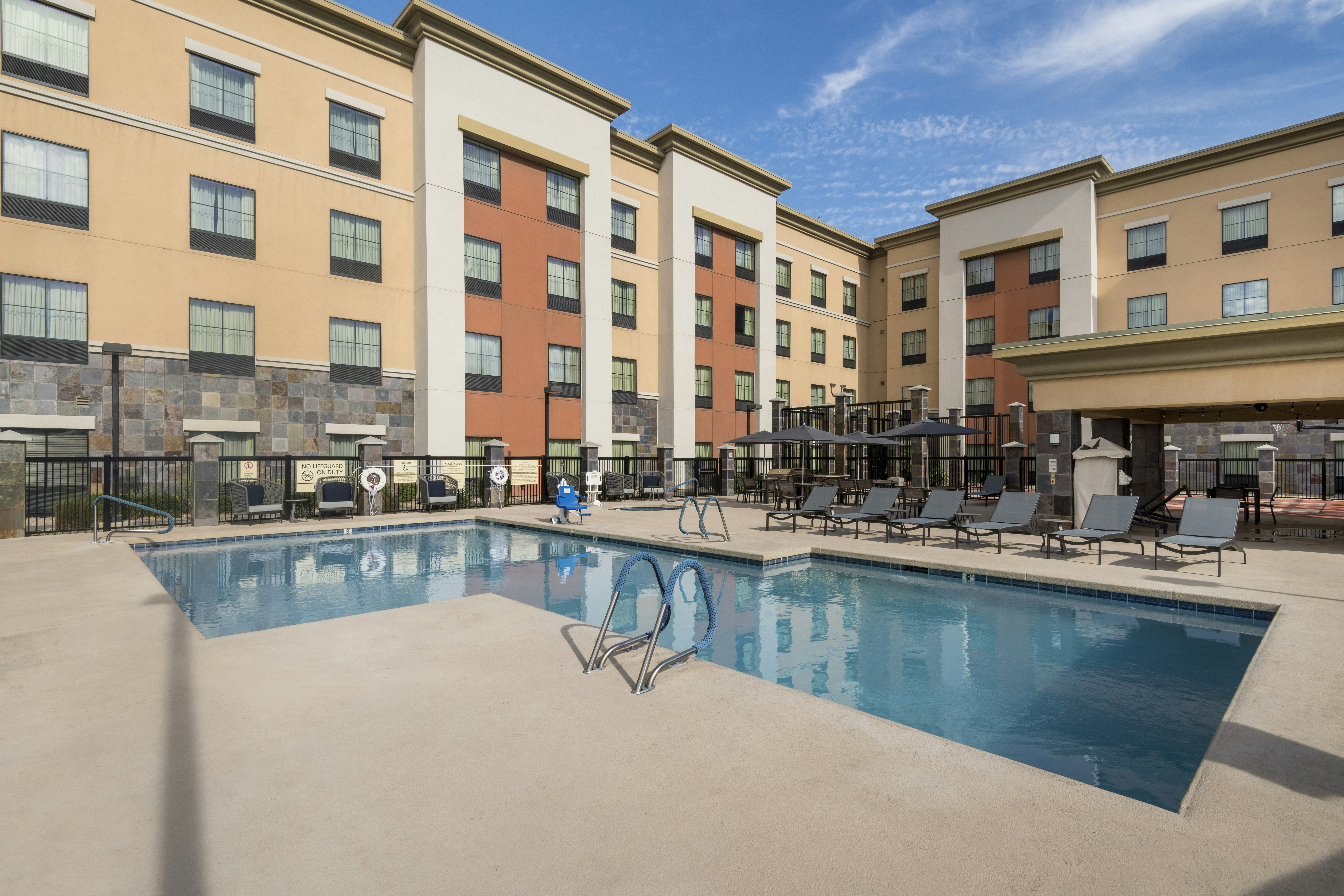 Homewood Suites by Hilton Phoenix North-Happy Valley 4/55