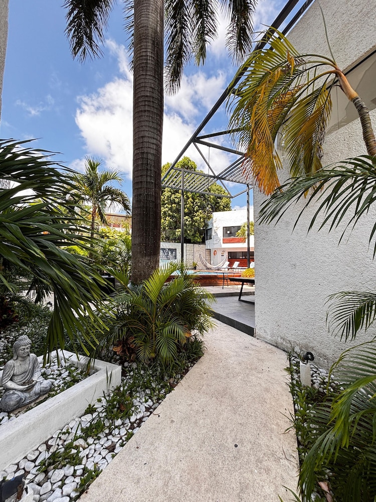 Seven Boutique Apartments 50/55